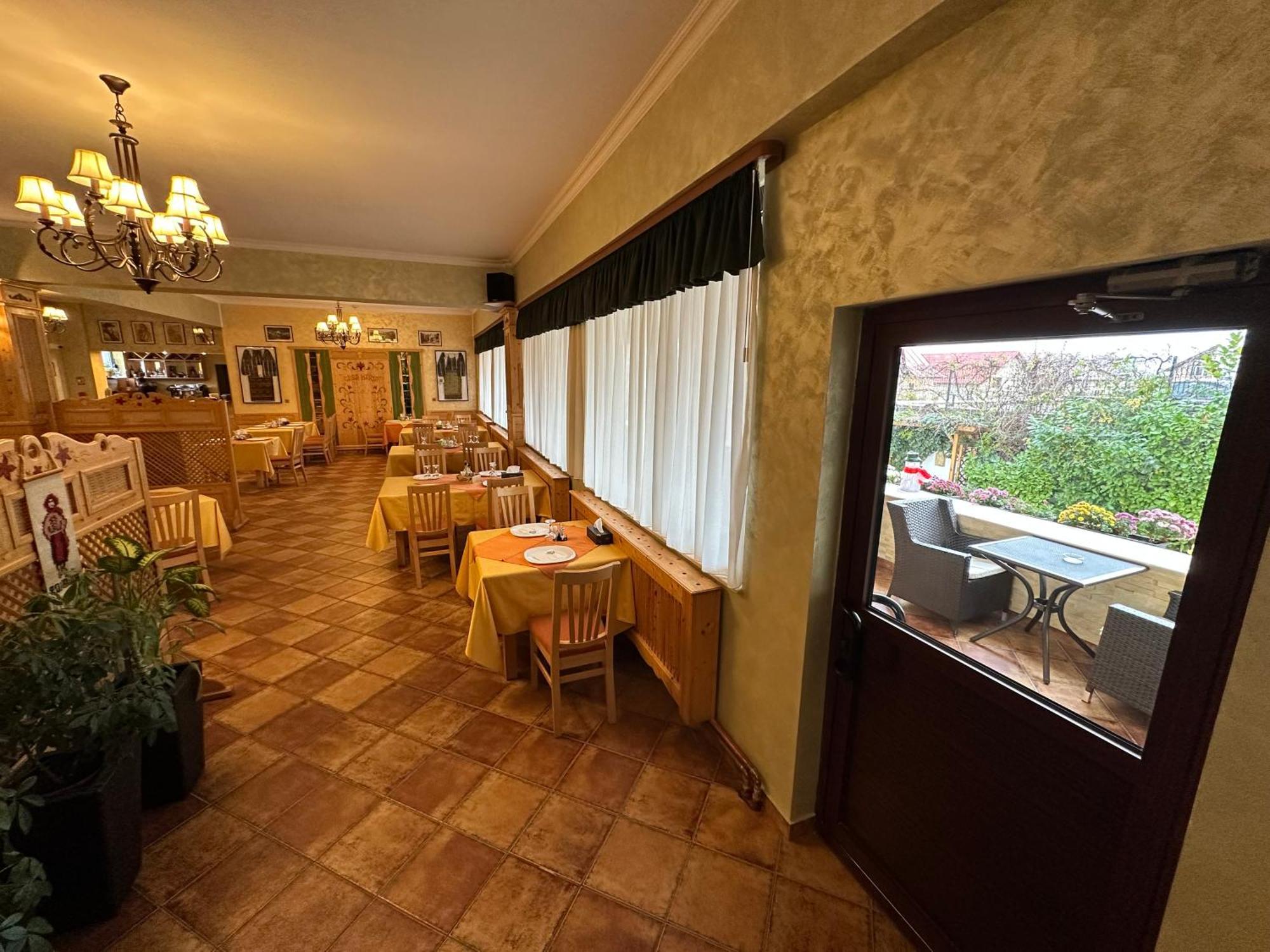 Casa Maria Arges Hotel Pitesti Exterior photo